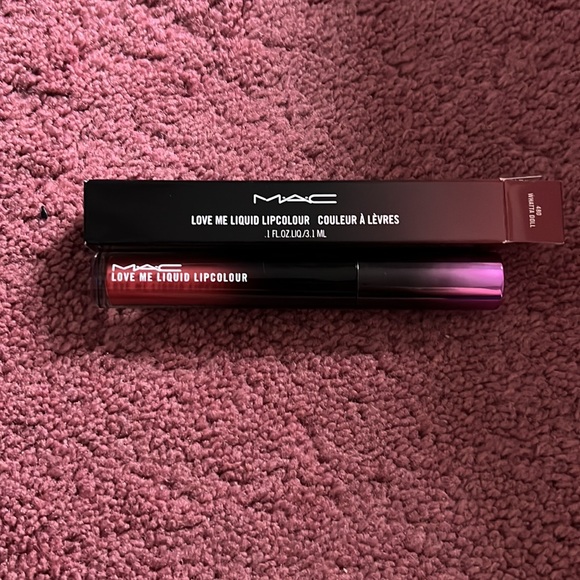 Mac love me liquid lip color in whatta doll new in box - Picture 3 of 5